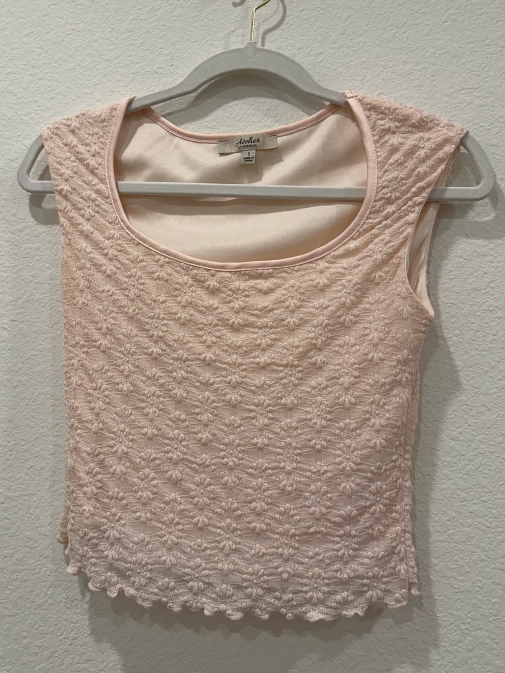 Pale Pink Floral Lace Scoop Neck Tank